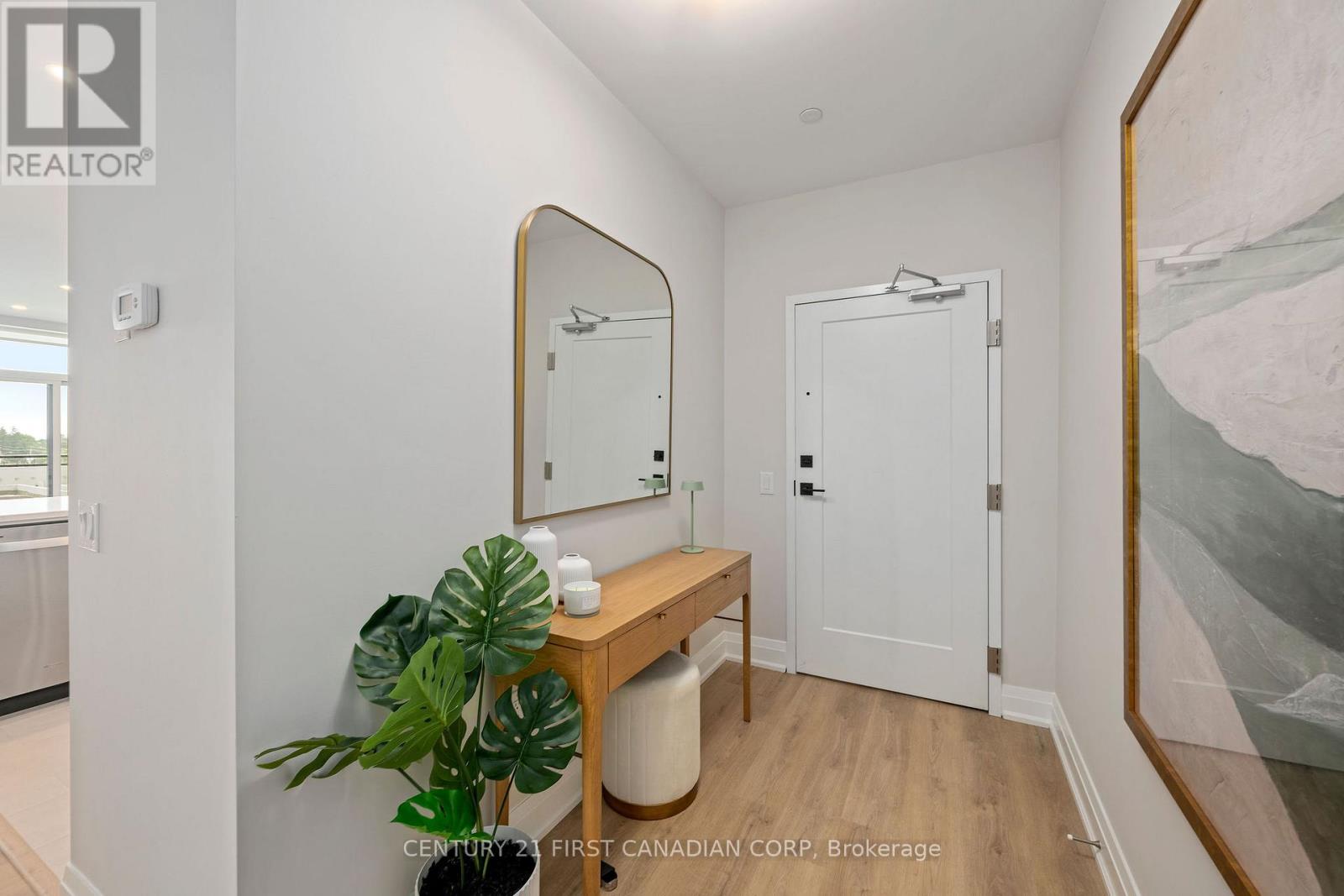 610 - 4286 King Street, Kitchener, Ontario  N2P 2E9 - Photo 2 - X12343925