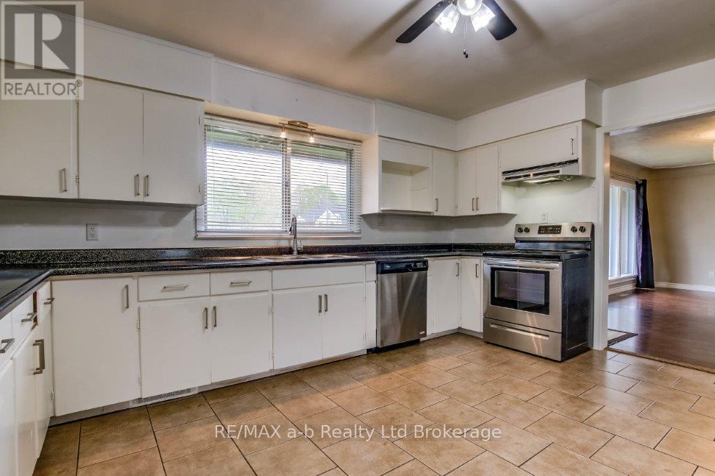 Photo 17 at 9 Duncan Street, Tillsonburg Photo 17 at 9 Duncan Street, Tillsonburg