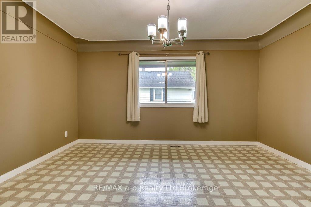 Photo 18 at 9 Duncan Street, Tillsonburg Photo 18 at 9 Duncan Street, Tillsonburg