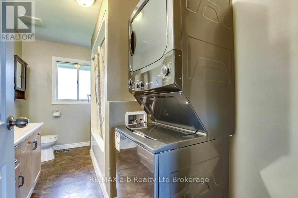 Photo 8 at 9 Duncan Street, Tillsonburg Photo 8 at 9 Duncan Street, Tillsonburg