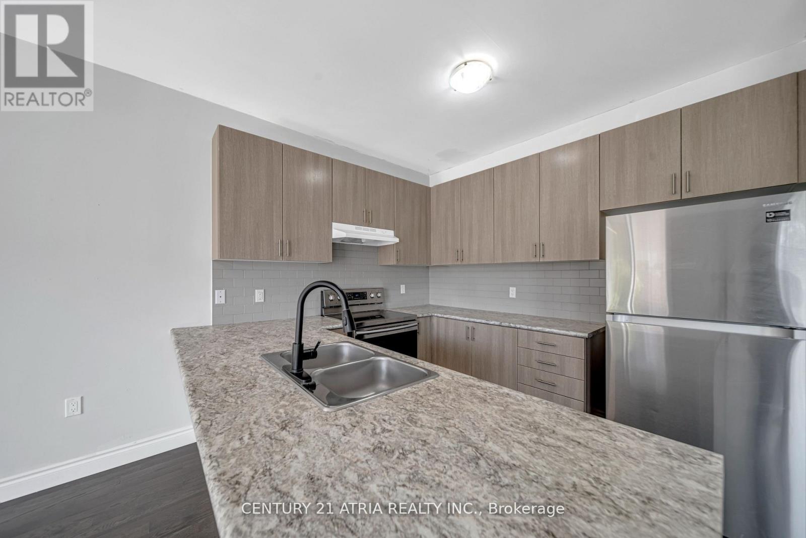 793 Spillsbury Drive, Peterborough West, Ontario  K9K 1K9 - Photo 12 - X12343740