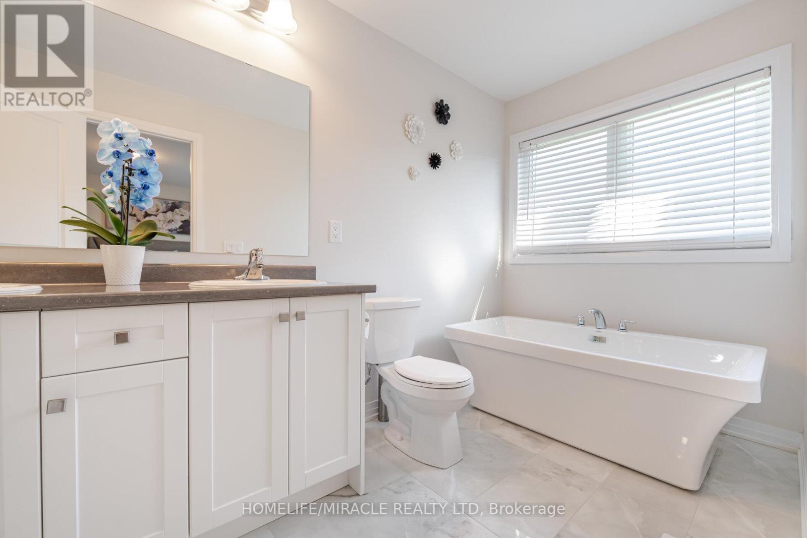 454 Adelaide Street, Wellington North, Ontario  N0G 1A0 - Photo 22 - X12343768