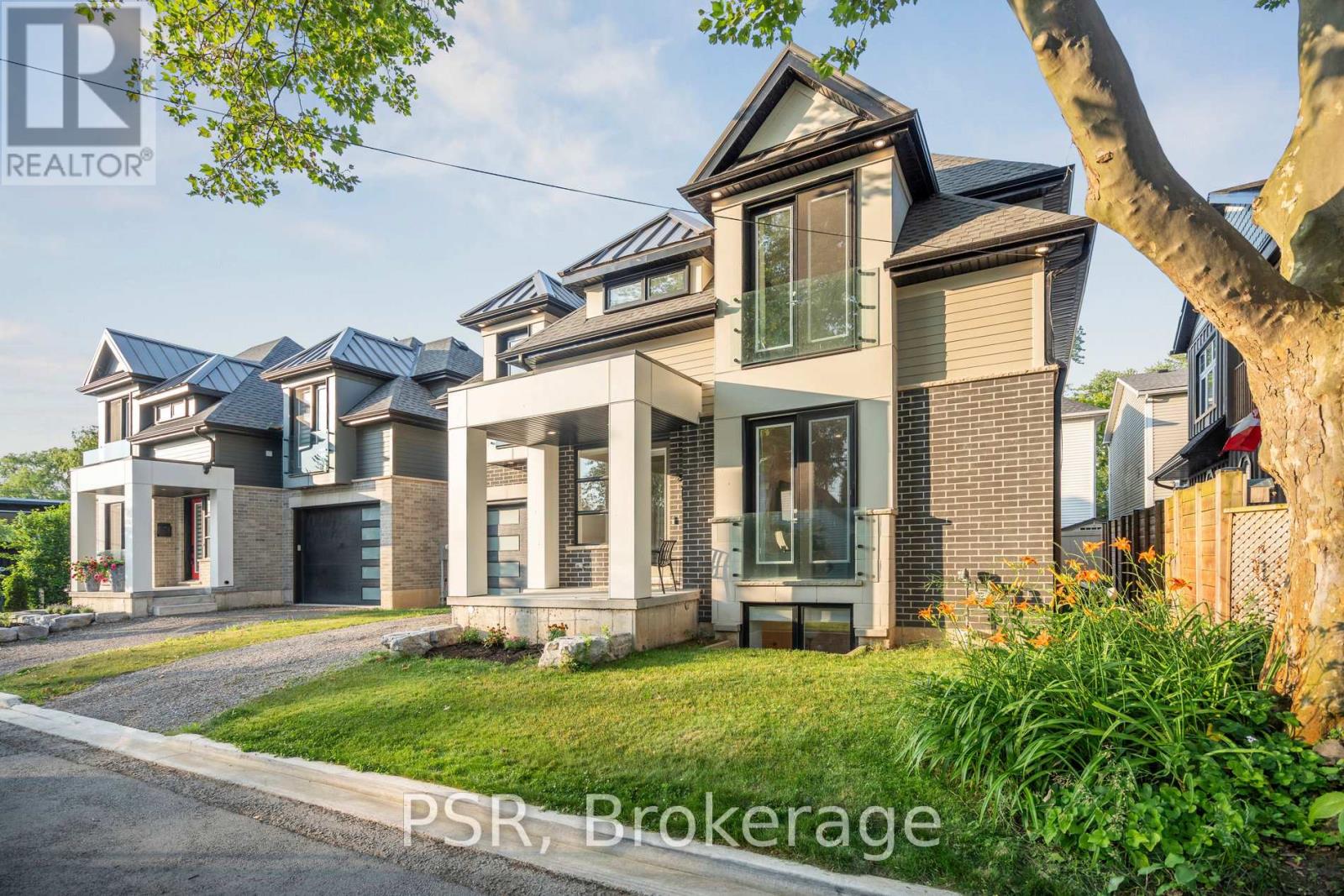8 Paxton Avenue, St. Catharines, Ontario  L2N 5H8 - Photo 2 - X12343800