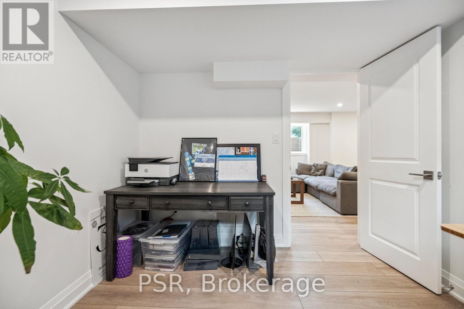 8 Paxton Avenue, St. Catharines, Ontario  L2N 5H8 - Photo 36 - X12343800