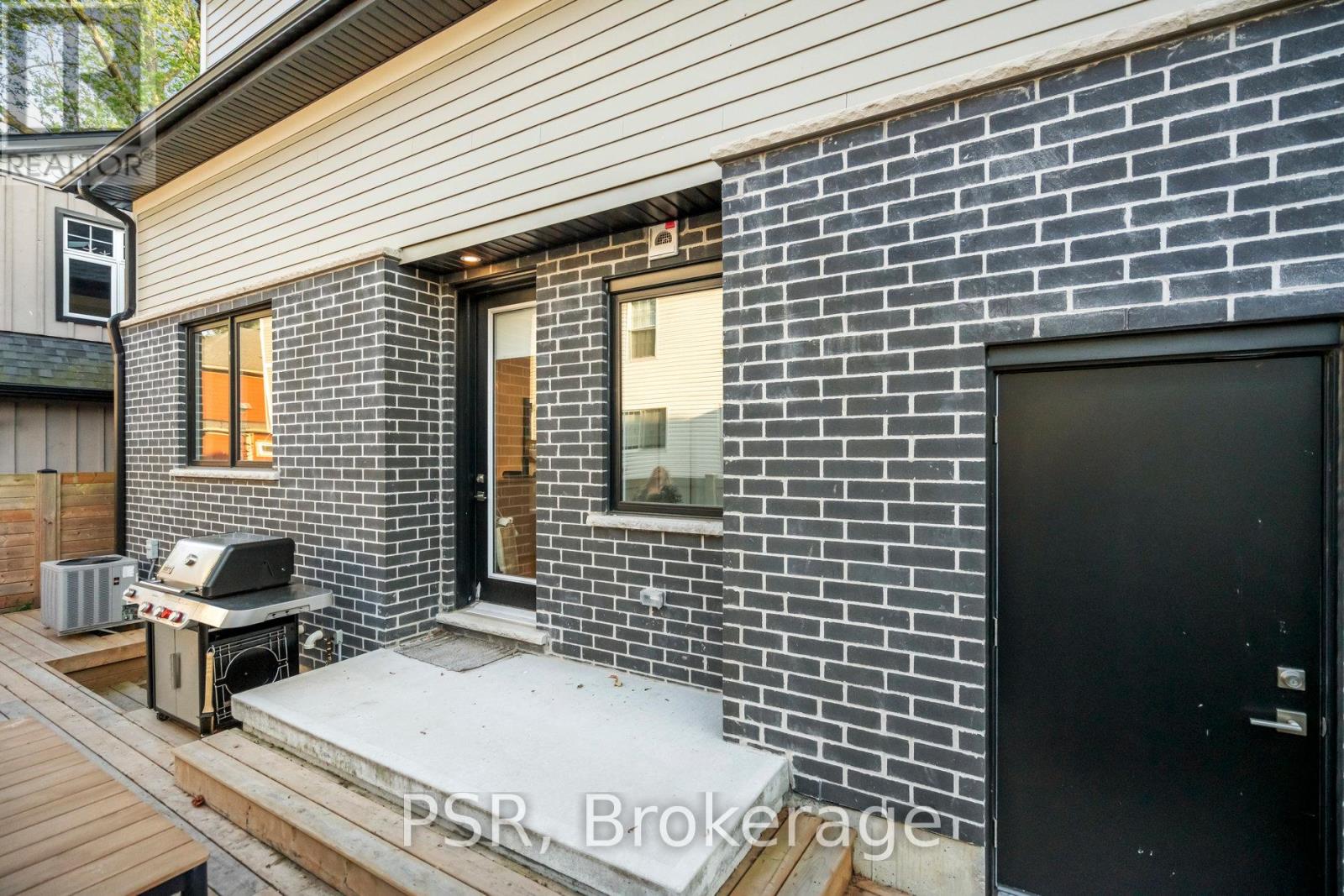 8 Paxton Avenue, St. Catharines, Ontario  L2N 5H8 - Photo 42 - X12343800