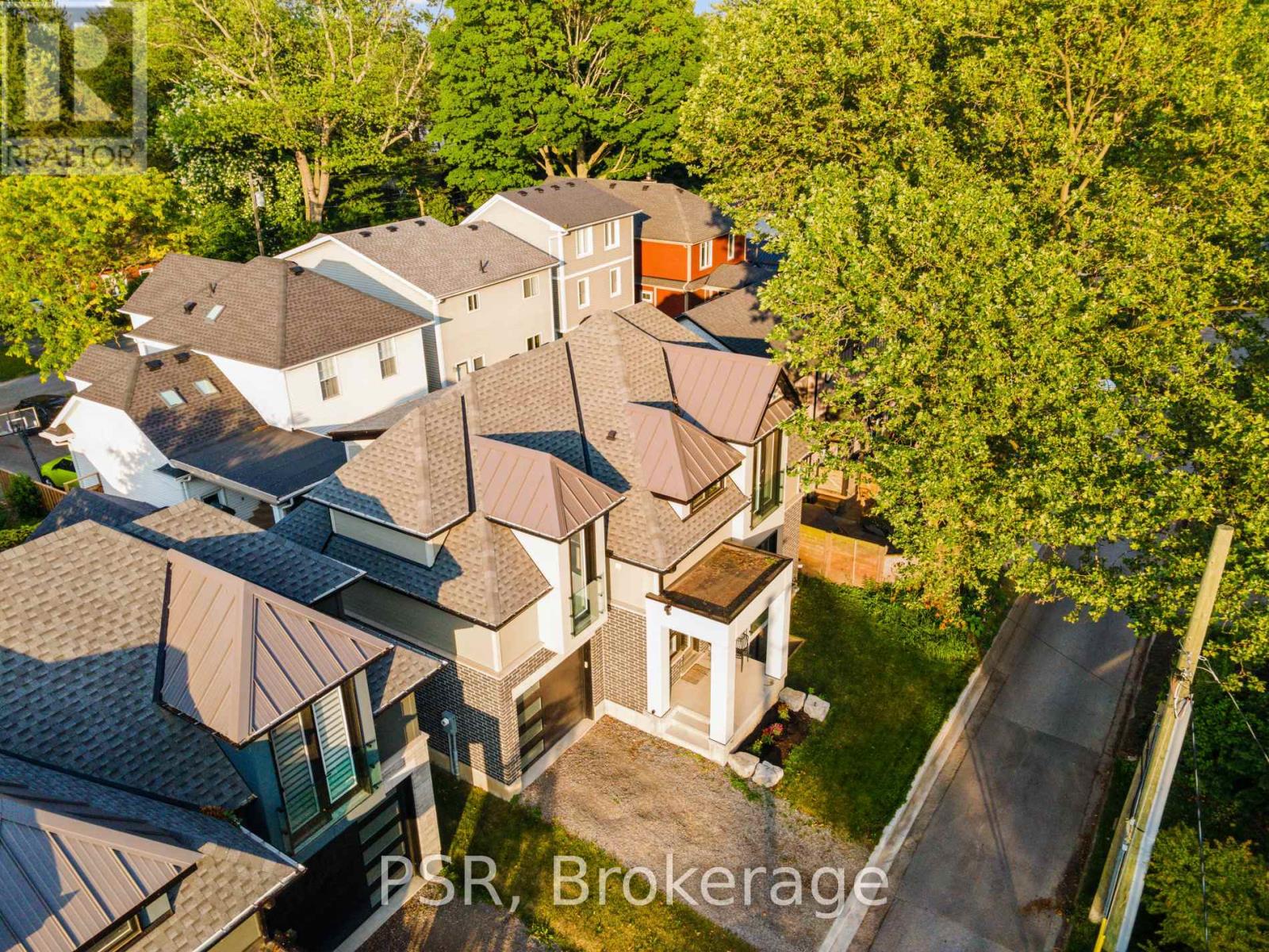 8 Paxton Avenue, St. Catharines, Ontario  L2N 5H8 - Photo 44 - X12343800