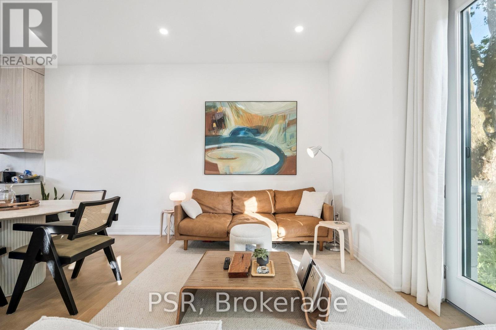 8 Paxton Avenue, St. Catharines, Ontario  L2N 5H8 - Photo 6 - X12343800