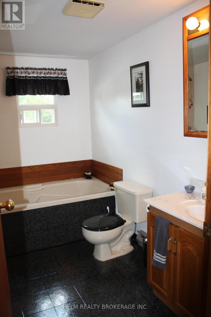 104 Church Street, Bonfield, Ontario  P0H 1E0 - Photo 7 - X12343867
