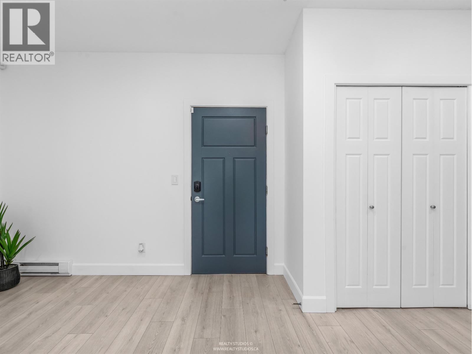 208 1988 Suffolk Avenue, Port Coquitlam, British Columbia  V3B 1H2 - Photo 3 - R3036945