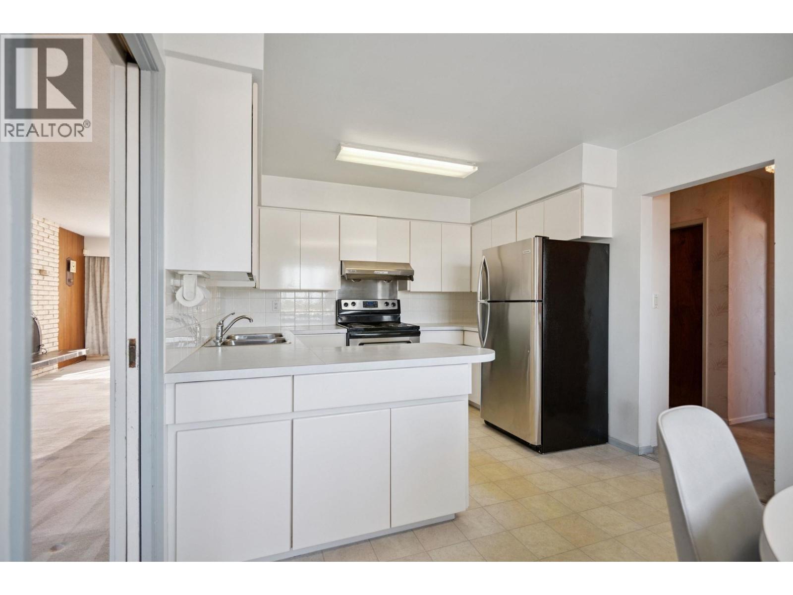 3849 Windermere Street, Vancouver, British Columbia  V5R 2G4 - Photo 9 - R3037083
