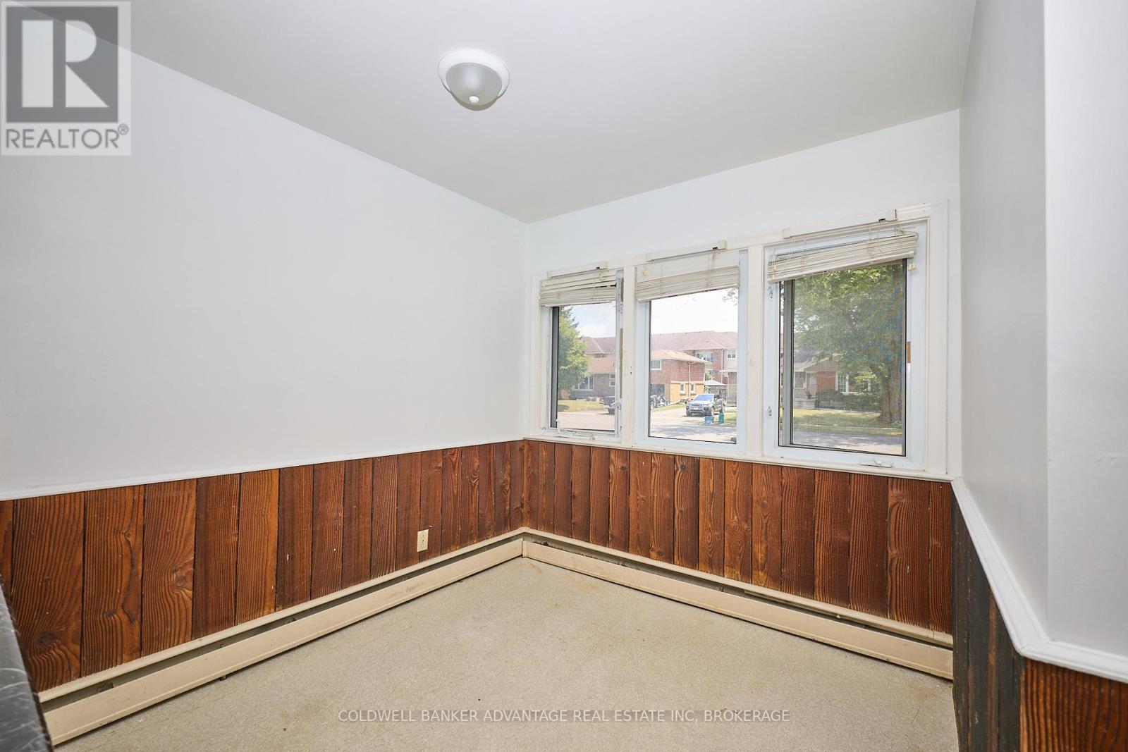 184 Price Avenue, Welland, Ontario  L3C 3Y6 - Photo 7 - X12344006
