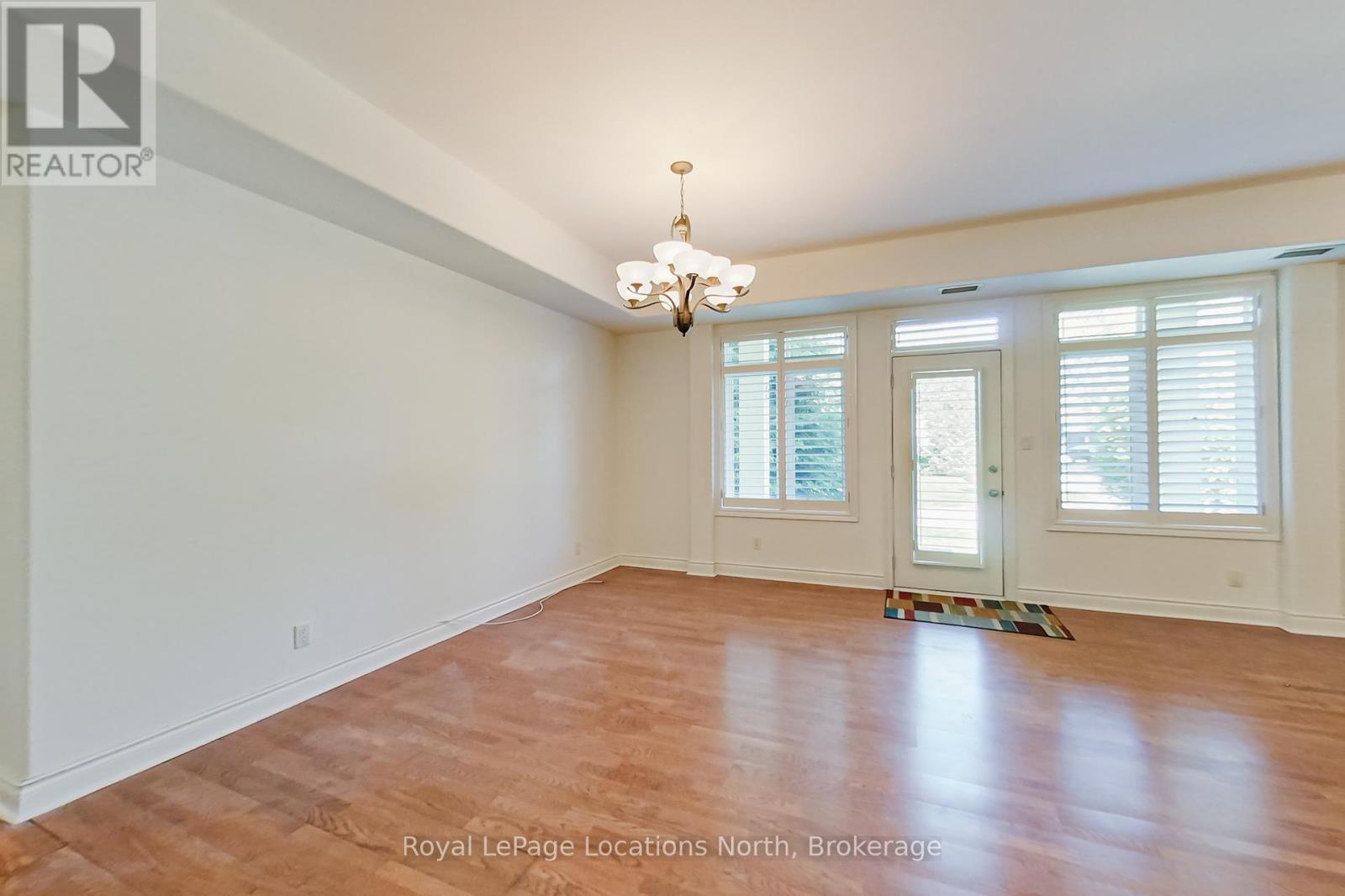 104 - 10 Bay Street E, Blue Mountains, Ontario  N0H 2P0 - Photo 12 - X12344007