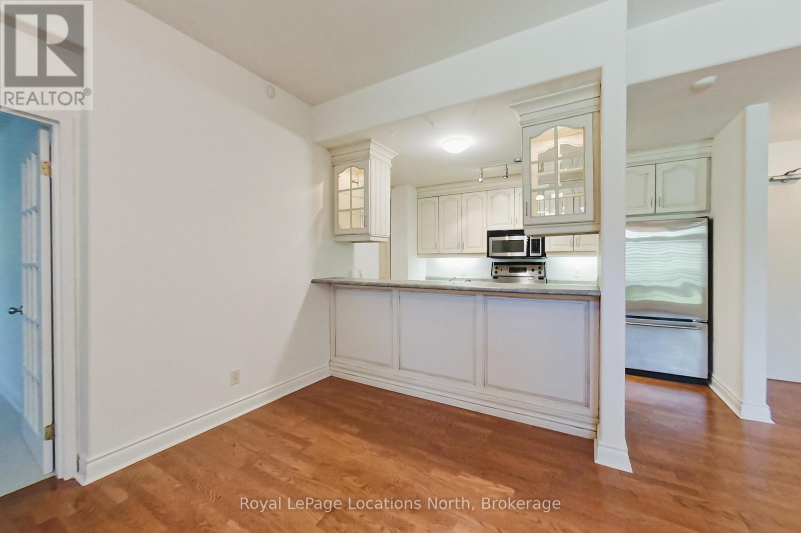 104 - 10 Bay Street E, Blue Mountains, Ontario  N0H 2P0 - Photo 13 - X12344007