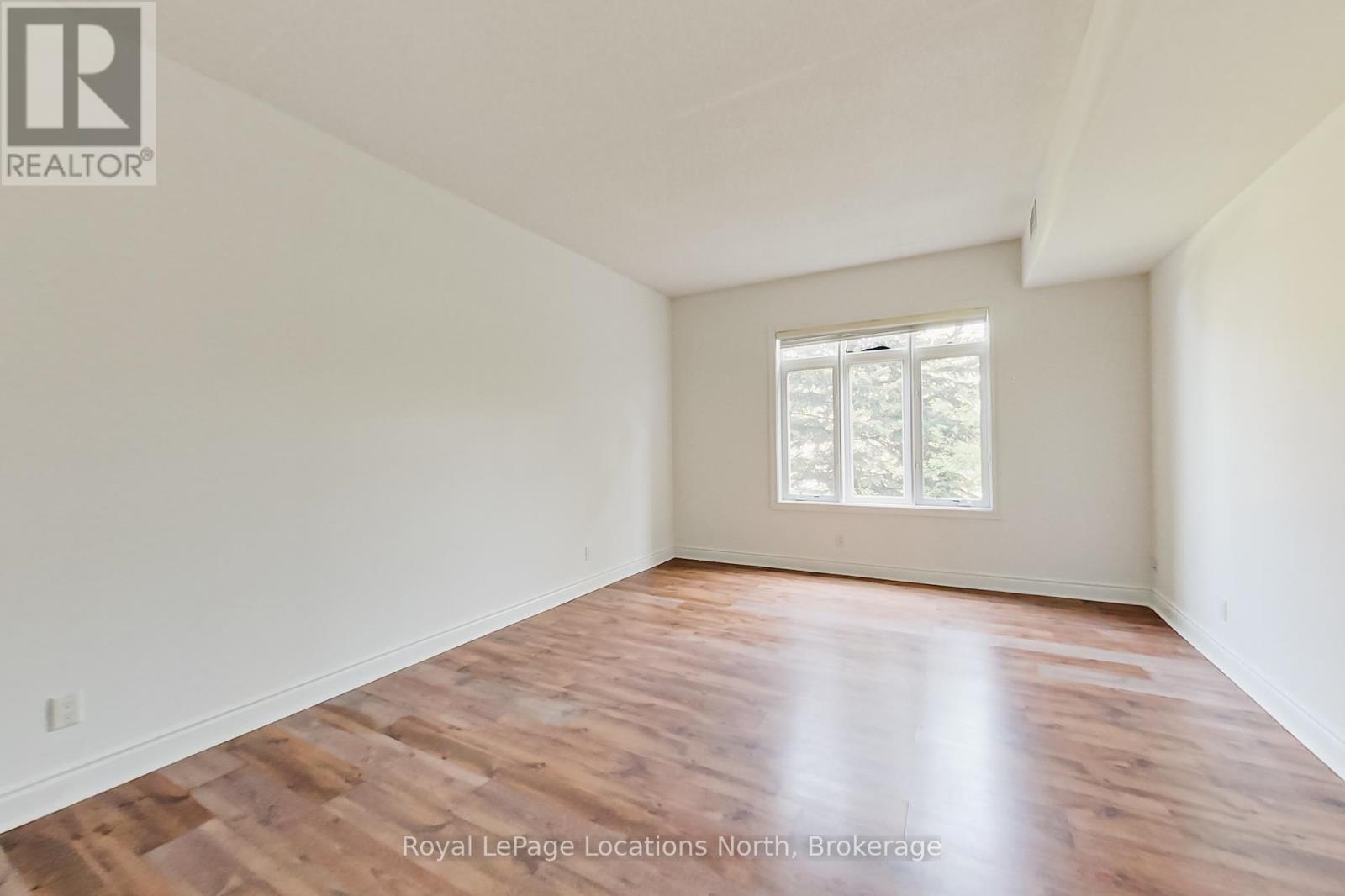 104 - 10 Bay Street E, Blue Mountains, Ontario  N0H 2P0 - Photo 21 - X12344007