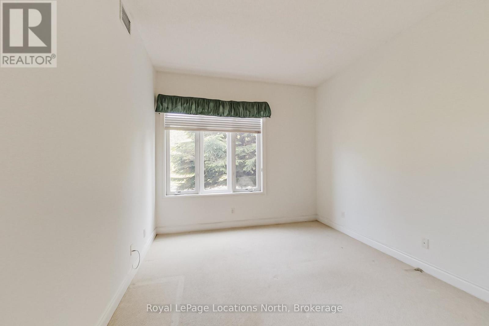 104 - 10 Bay Street E, Blue Mountains, Ontario  N0H 2P0 - Photo 24 - X12344007