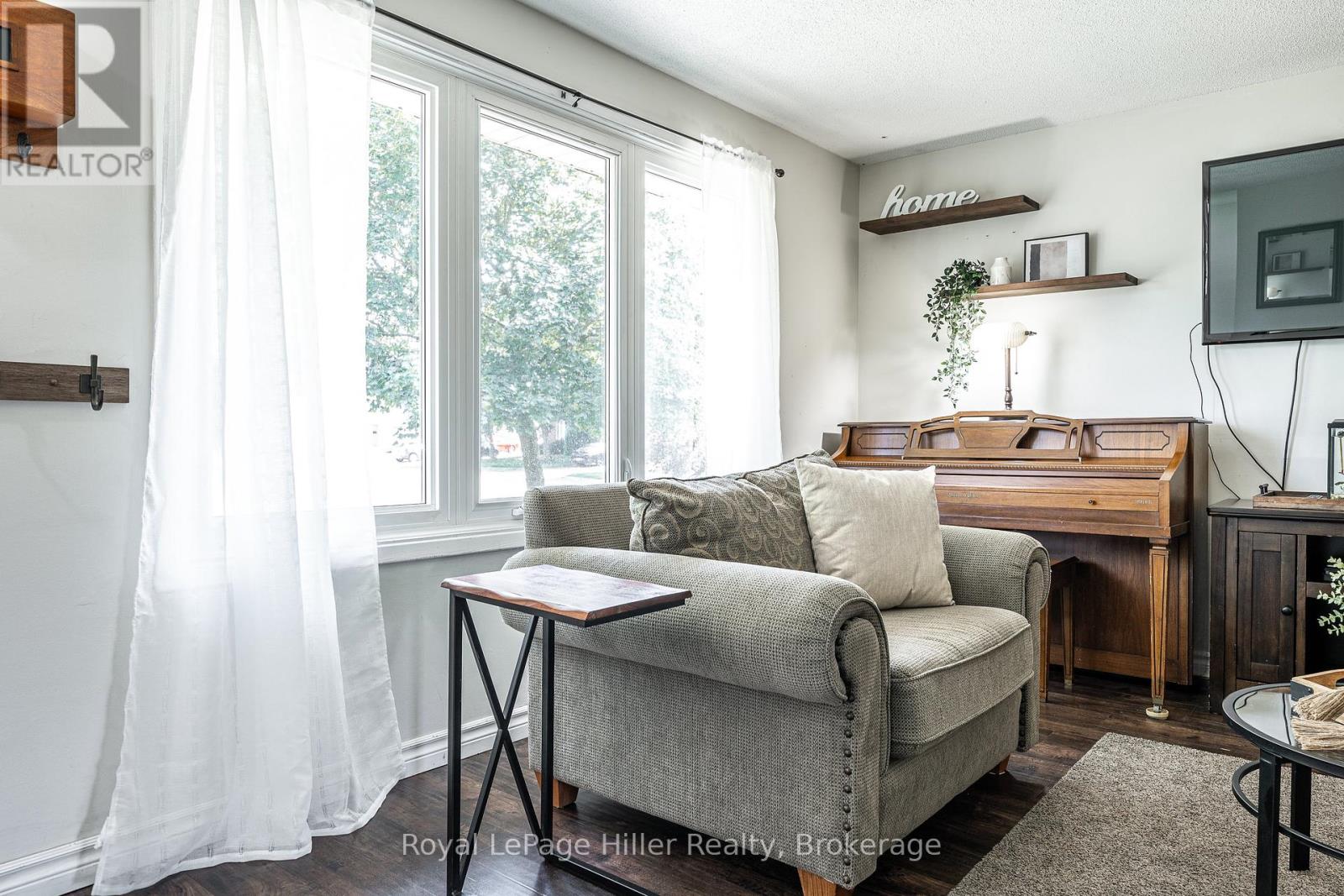 150 Patricia Road, Stratford, Ontario  N5A 1V4 - Photo 4 - X12344009