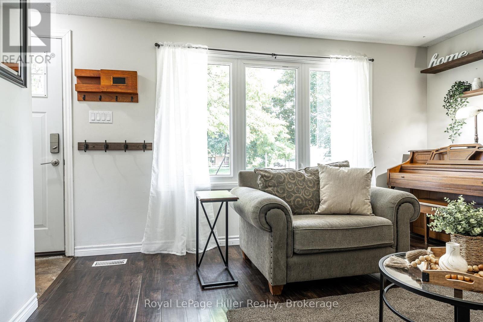 150 Patricia Road, Stratford, Ontario  N5A 1V4 - Photo 6 - X12344009