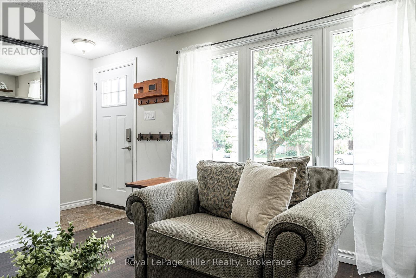 150 Patricia Road, Stratford, Ontario  N5A 1V4 - Photo 7 - X12344009