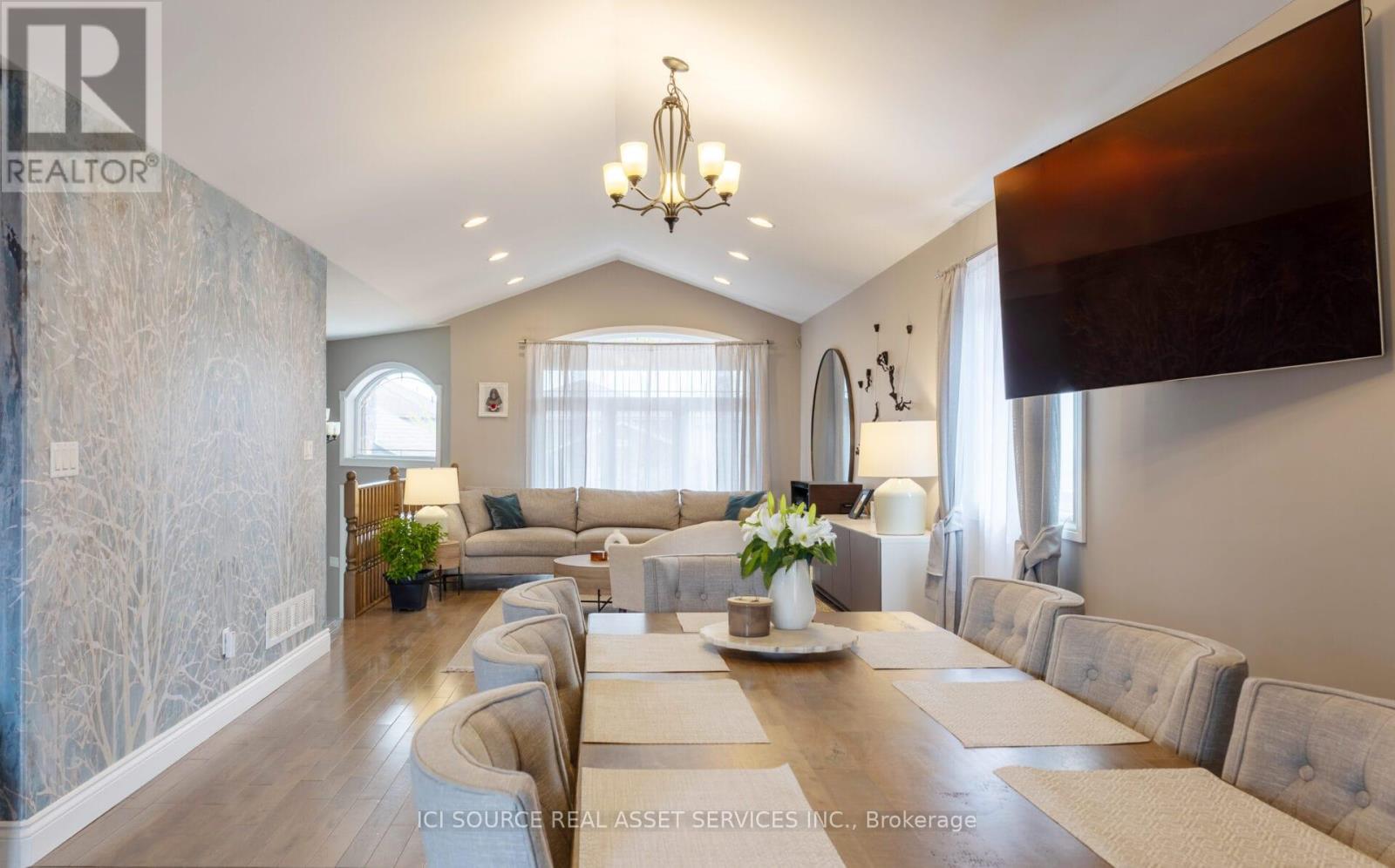 Property at 1939 EVERTS AVENUE image 5