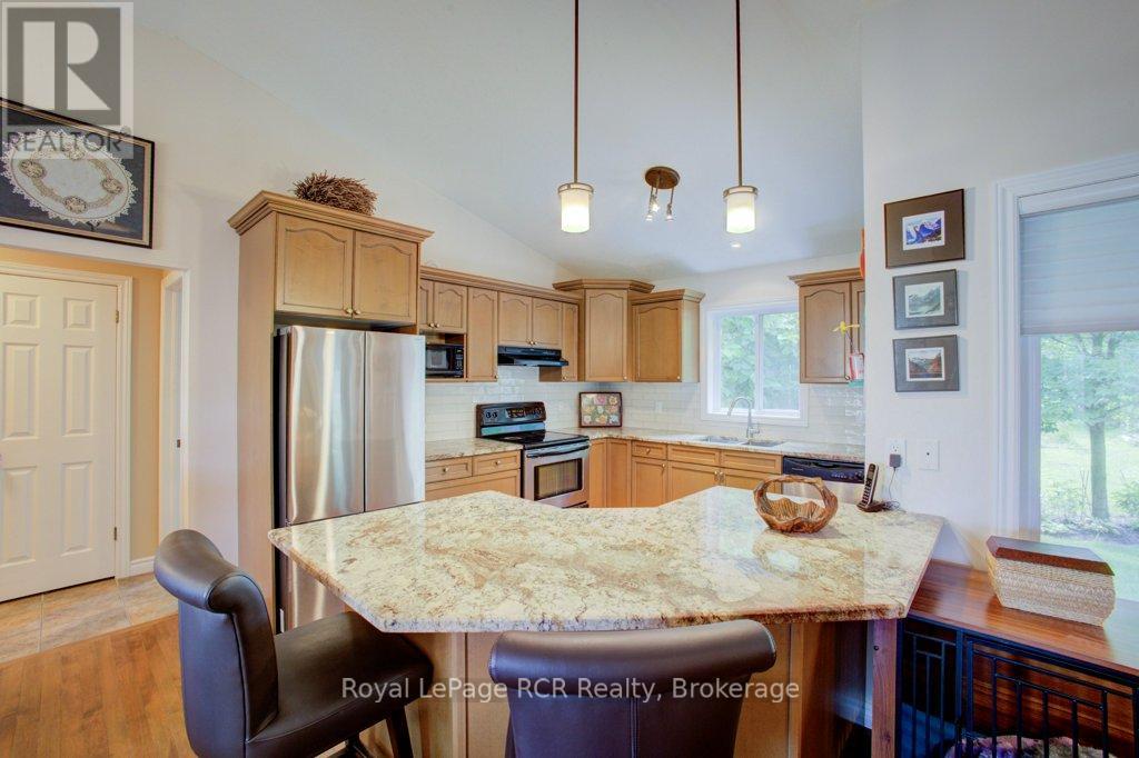 320 Durham Street W, Wellington North, Ontario  N0G 2L1 - Photo 20 - X12343522
