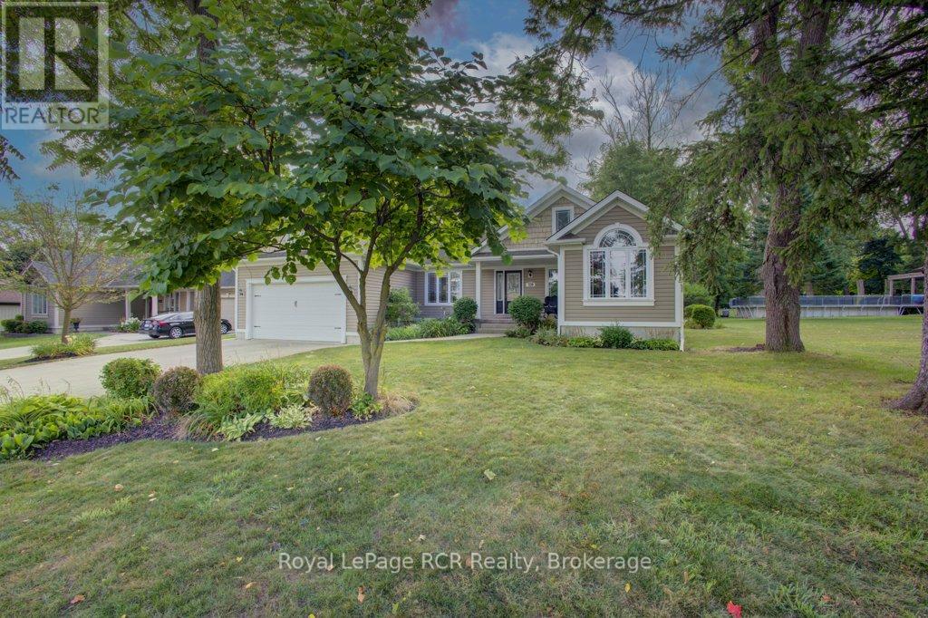 320 Durham Street W, Wellington North, Ontario  N0G 2L1 - Photo 2 - X12343522