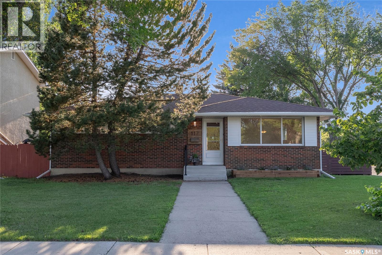 Property at 117 Phillips CRESCENT image 1