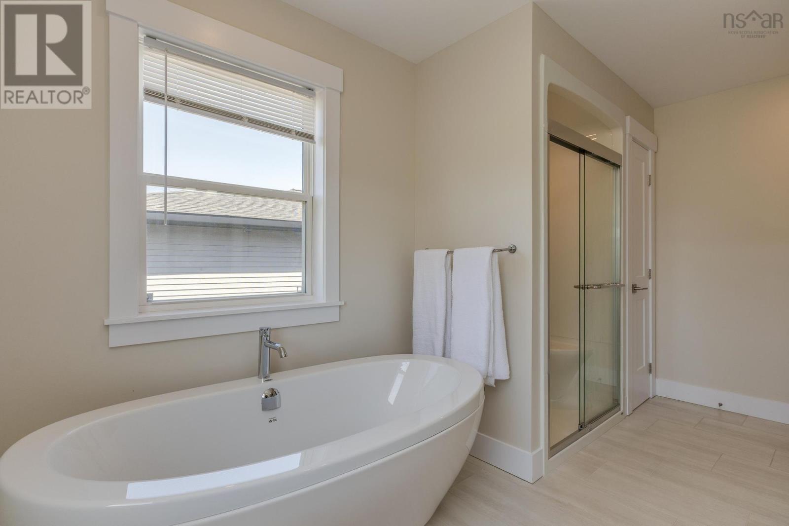 296 Transom Drive, Halifax, Nova Scotia  B3M 4V4 - Photo 27 - 202520064