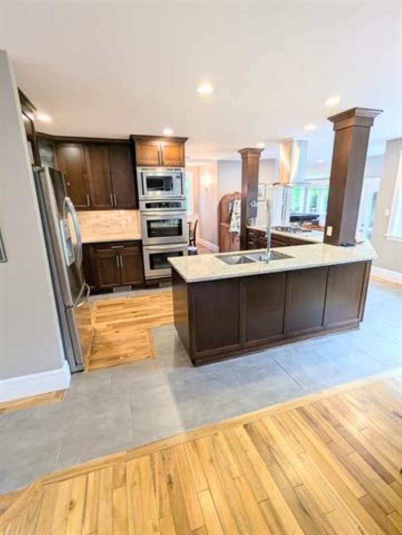 Property at 25072 58 AVENUE image 3