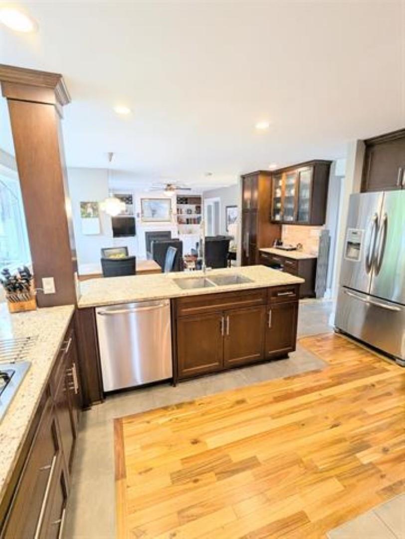 Property at 25072 58 AVENUE image 4