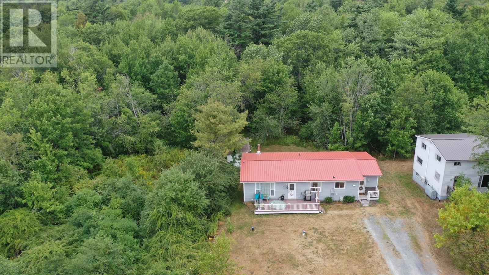 14 Oldham Road, Enfield, Nova Scotia  B2T 1E2 - Photo 2 - 202520122