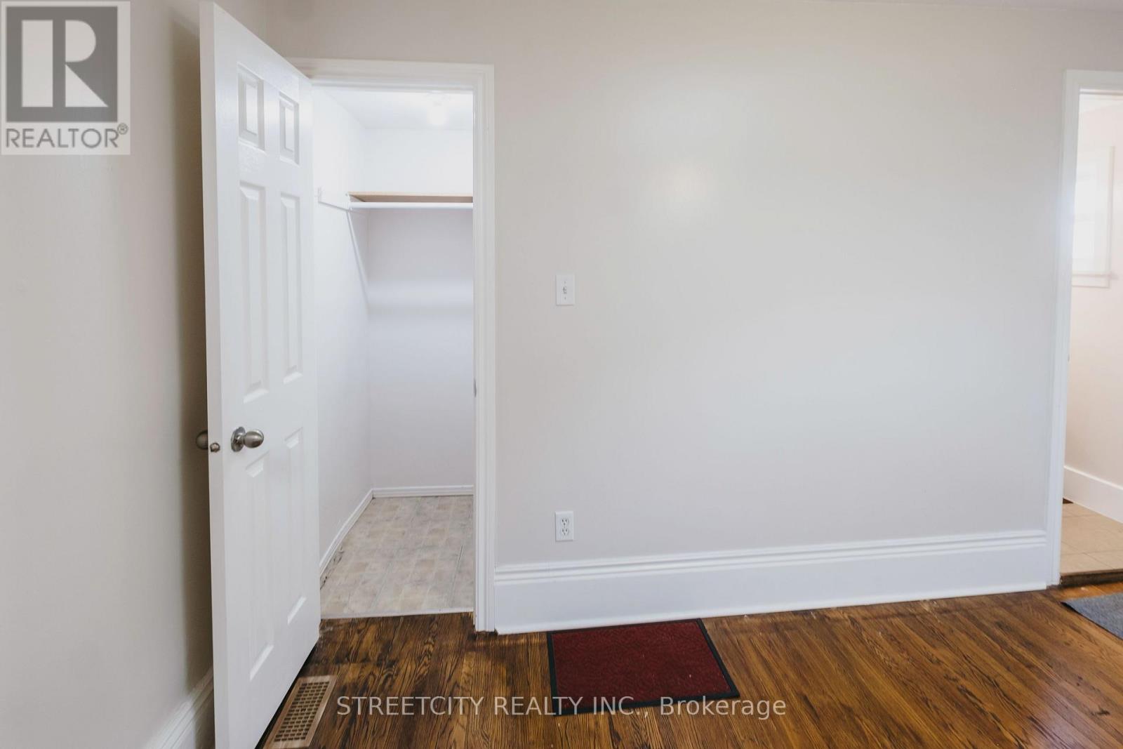 242 Emma Street, Sarnia, Ontario  N7T 3A2 - Photo 16 - X12344063