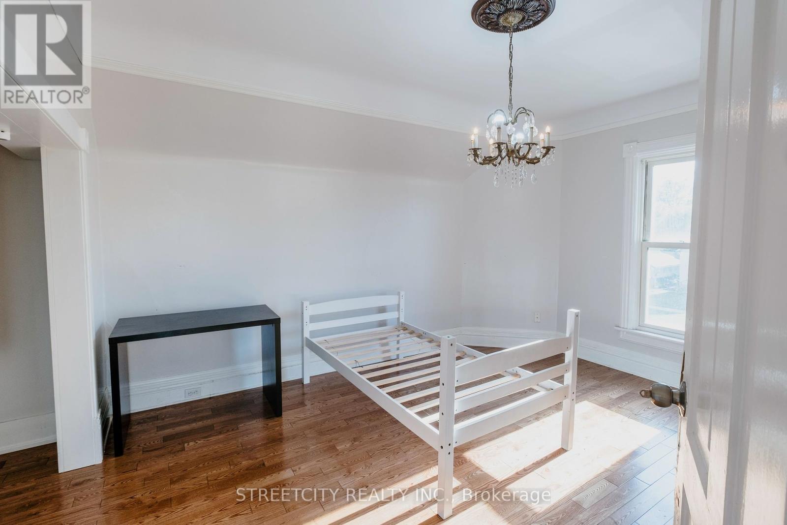 242 Emma Street, Sarnia, Ontario  N7T 3A2 - Photo 17 - X12344063