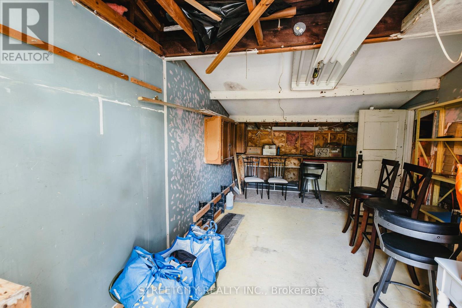 242 Emma Street, Sarnia, Ontario  N7T 3A2 - Photo 29 - X12344063