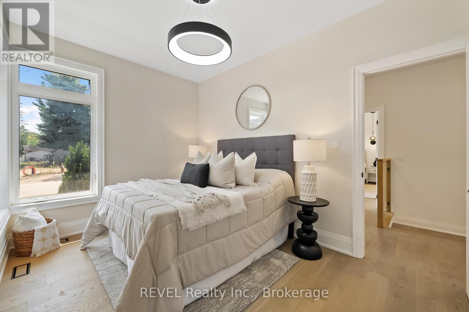 8 Accursi Crescent, Pelham, Ontario  L0S 1E2 - Photo 32 - X12344062
