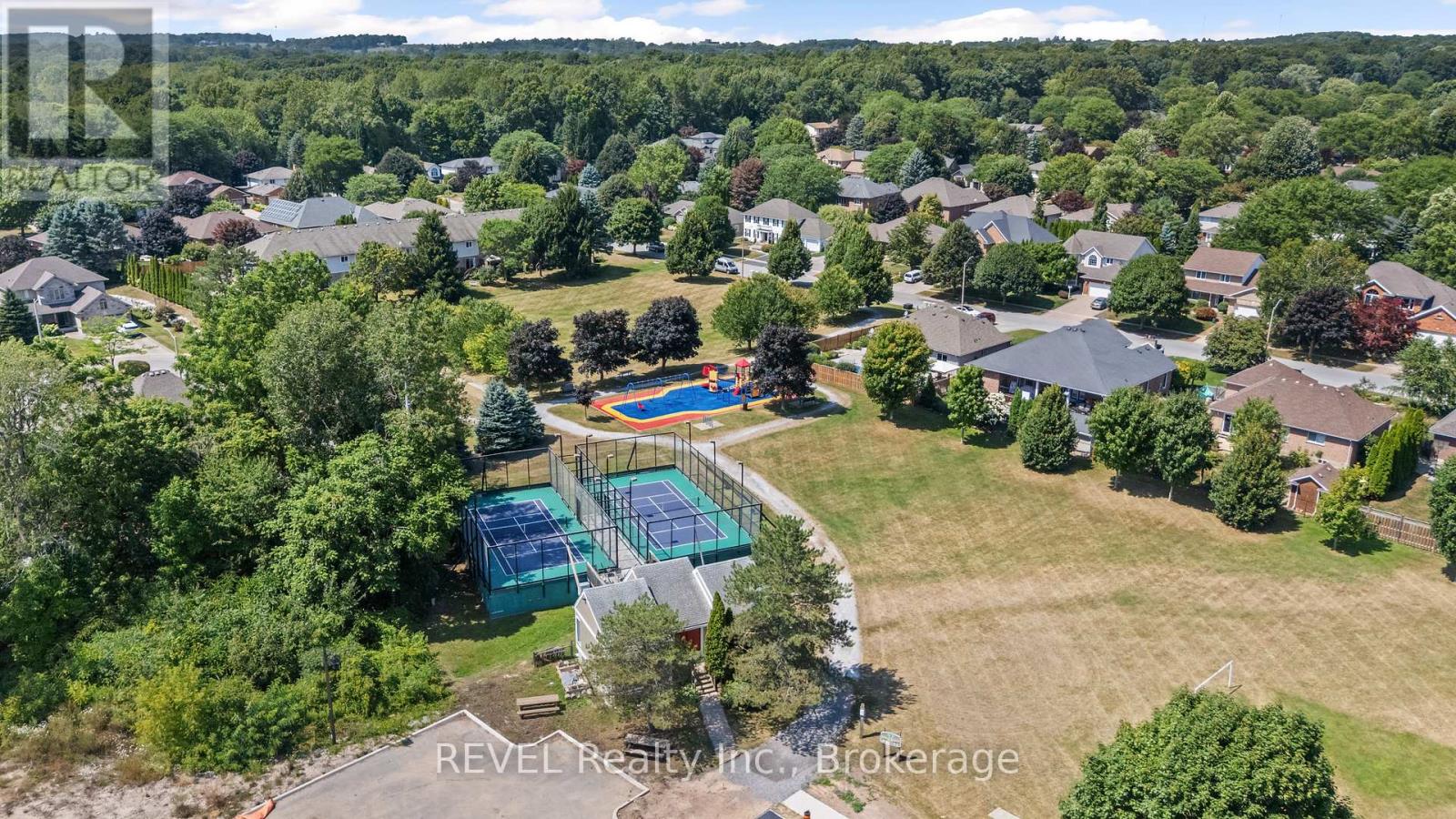 8 Accursi Crescent, Pelham, Ontario  L0S 1E2 - Photo 44 - X12344062