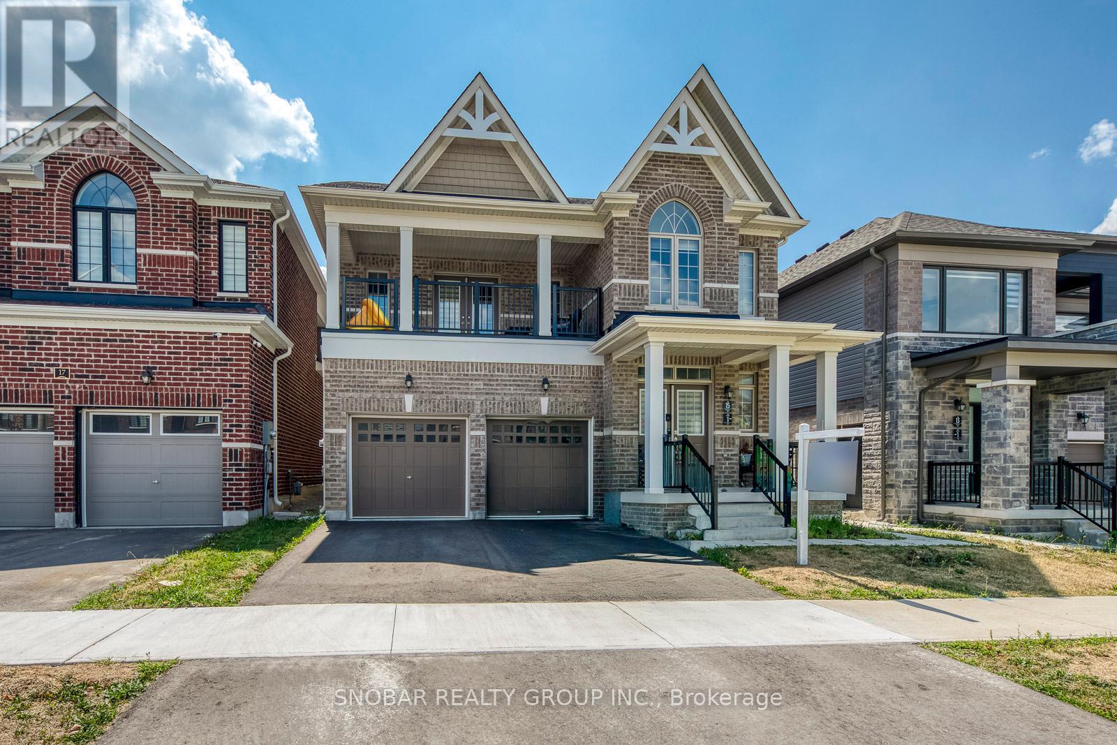 15 VALLEYBROOK ROAD, Barrie, Ontario