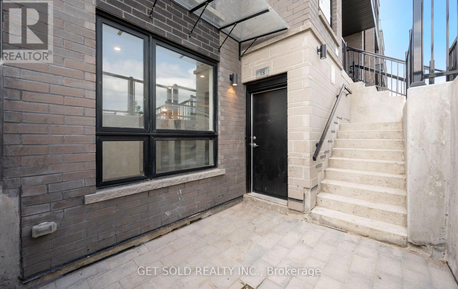 Property at 18 - 18 LYTHAM GREEN CIRCLE image 4