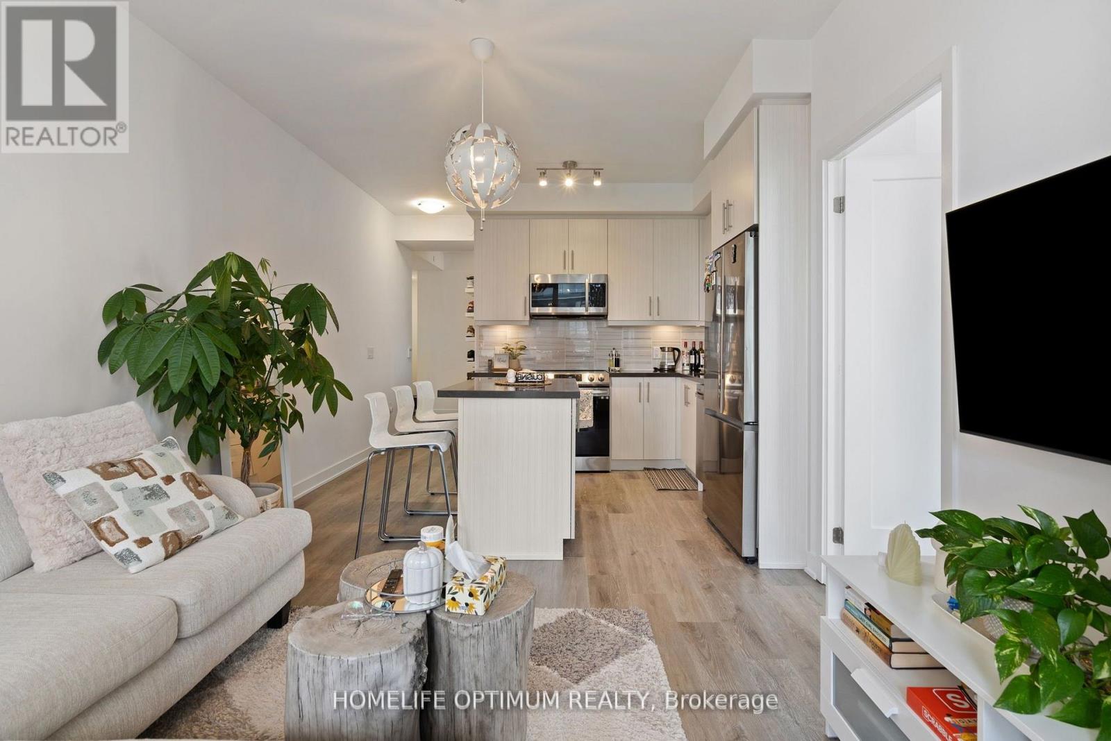 1704 - 95 Oneida Crescent, Richmond Hill, Ontario L4B 0H5 - Photo 12 - N12343974