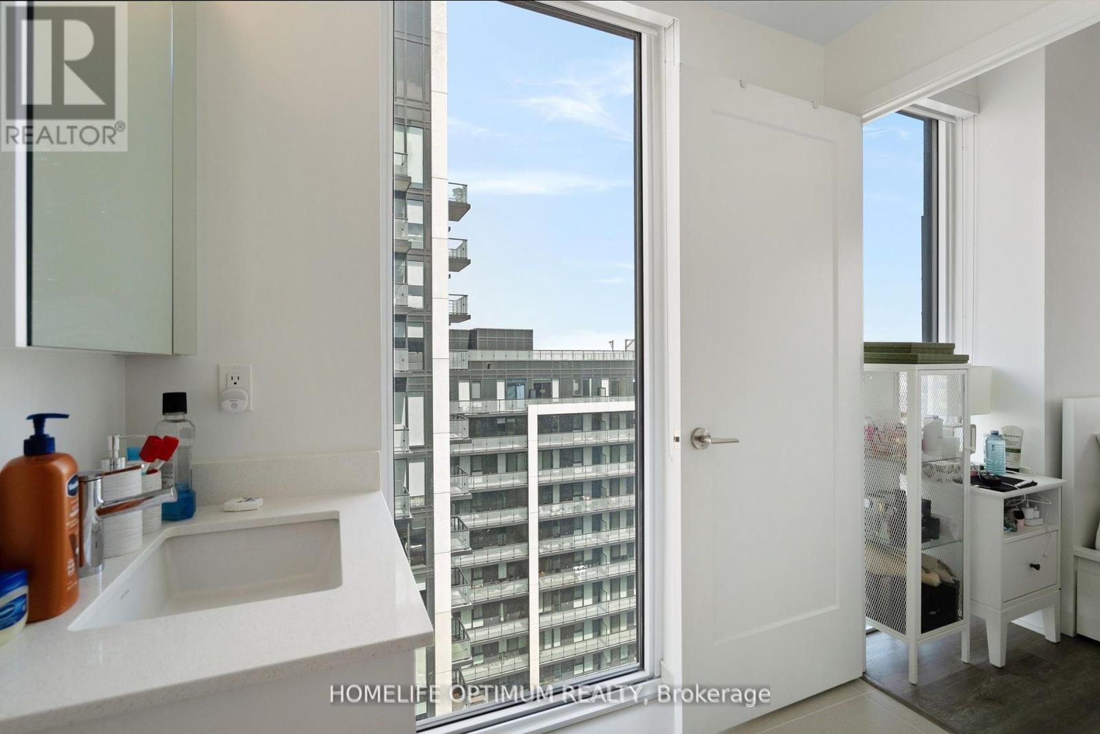 1704 - 95 Oneida Crescent, Richmond Hill, Ontario L4B 0H5 - Photo 21 - N12343974