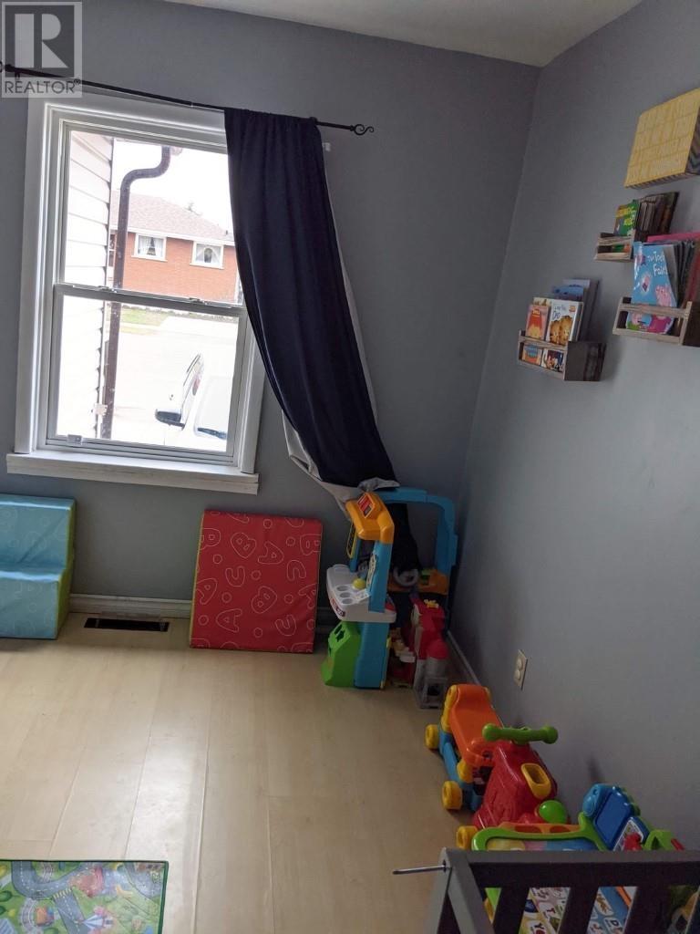 202 Cumming St, Thunder Bay, Ontario  P7C 1N7 - Photo 5 - TB252517