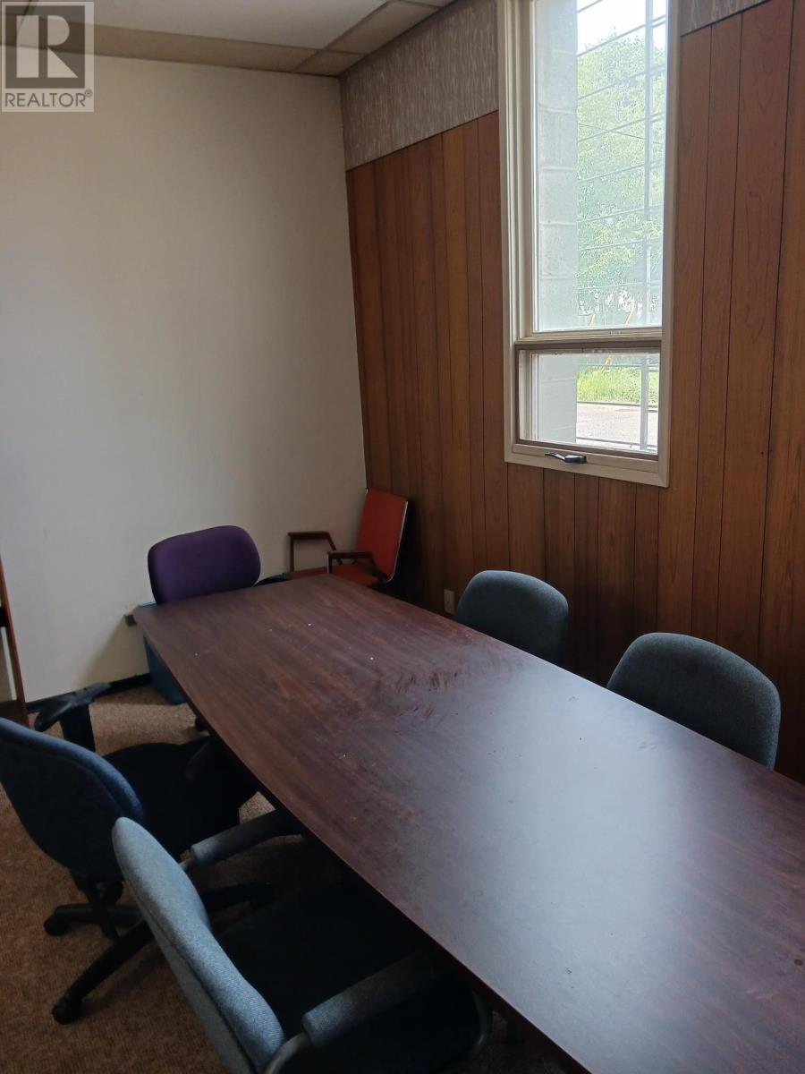 1 & 2 1111 Victoria Ave E, Thunder Bay, Ontario  P7C 1G7 - Photo 3 - TB252516