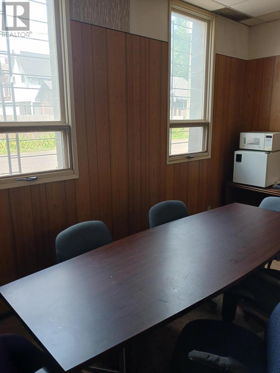 1 & 2 1111 Victoria Ave E, Thunder Bay, Ontario  P7C 1G7 - Photo 4 - TB252516