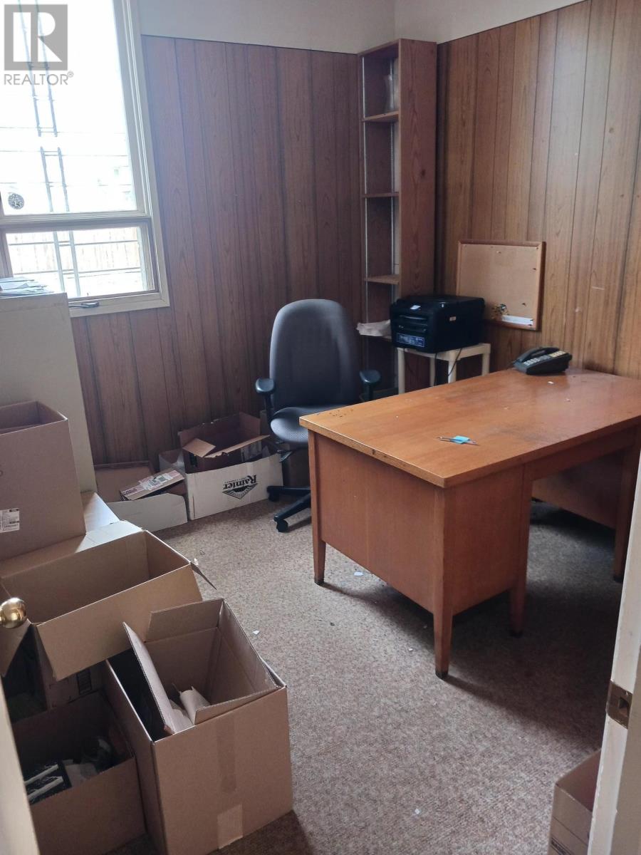 1 & 2 1111 Victoria Ave E, Thunder Bay, Ontario  P7C 1G7 - Photo 5 - TB252516