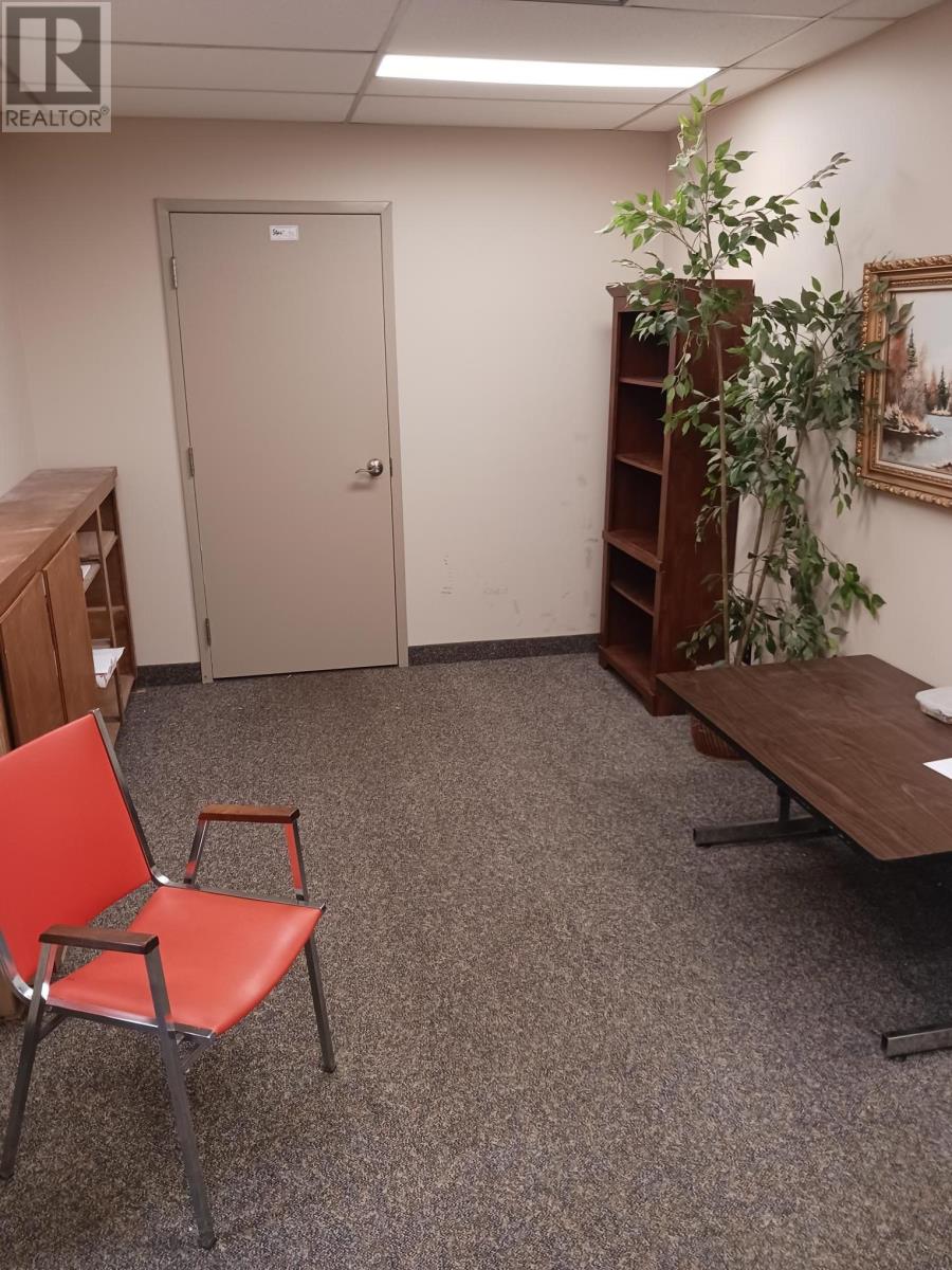 1 & 2 1111 Victoria Ave E, Thunder Bay, Ontario  P7C 1G7 - Photo 7 - TB252516