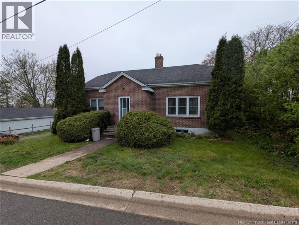 Property at 146 Court Street image 4