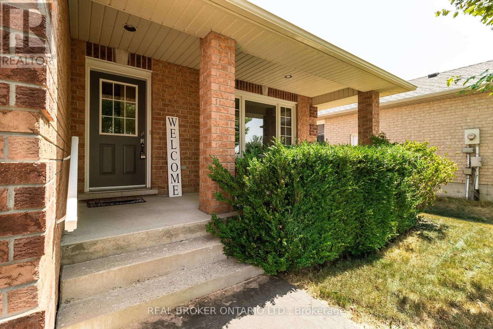 178 Mclaughlin Road, Kawartha Lakes, Ontario  K9V 6L8 - Photo 4 - X12344031