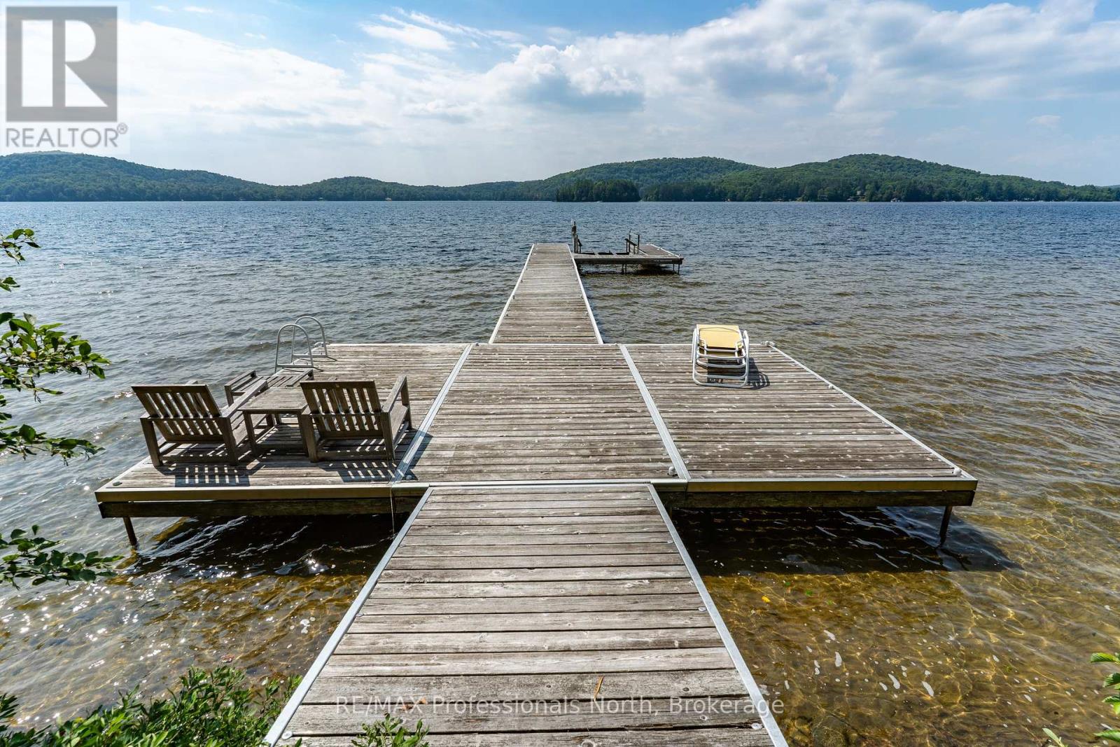 1140 Seabreeze Road, Lake Of Bays, Ontario  P0A 1H0 - Photo 10 - X12344026