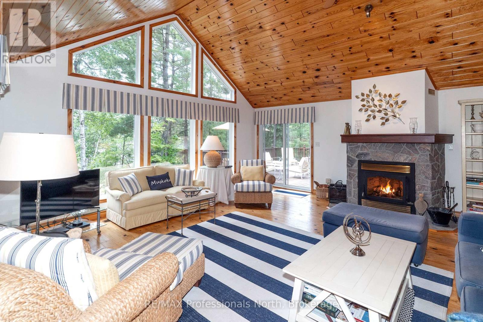 1140 Seabreeze Road, Lake Of Bays, Ontario  P0A 1H0 - Photo 16 - X12344026