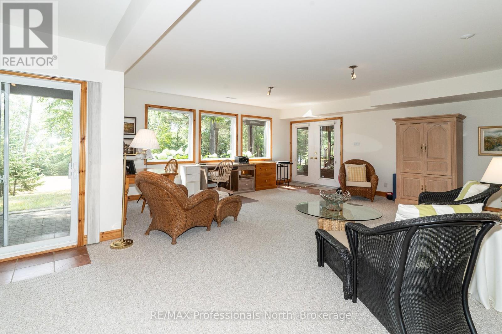 1140 Seabreeze Road, Lake Of Bays, Ontario  P0A 1H0 - Photo 30 - X12344026