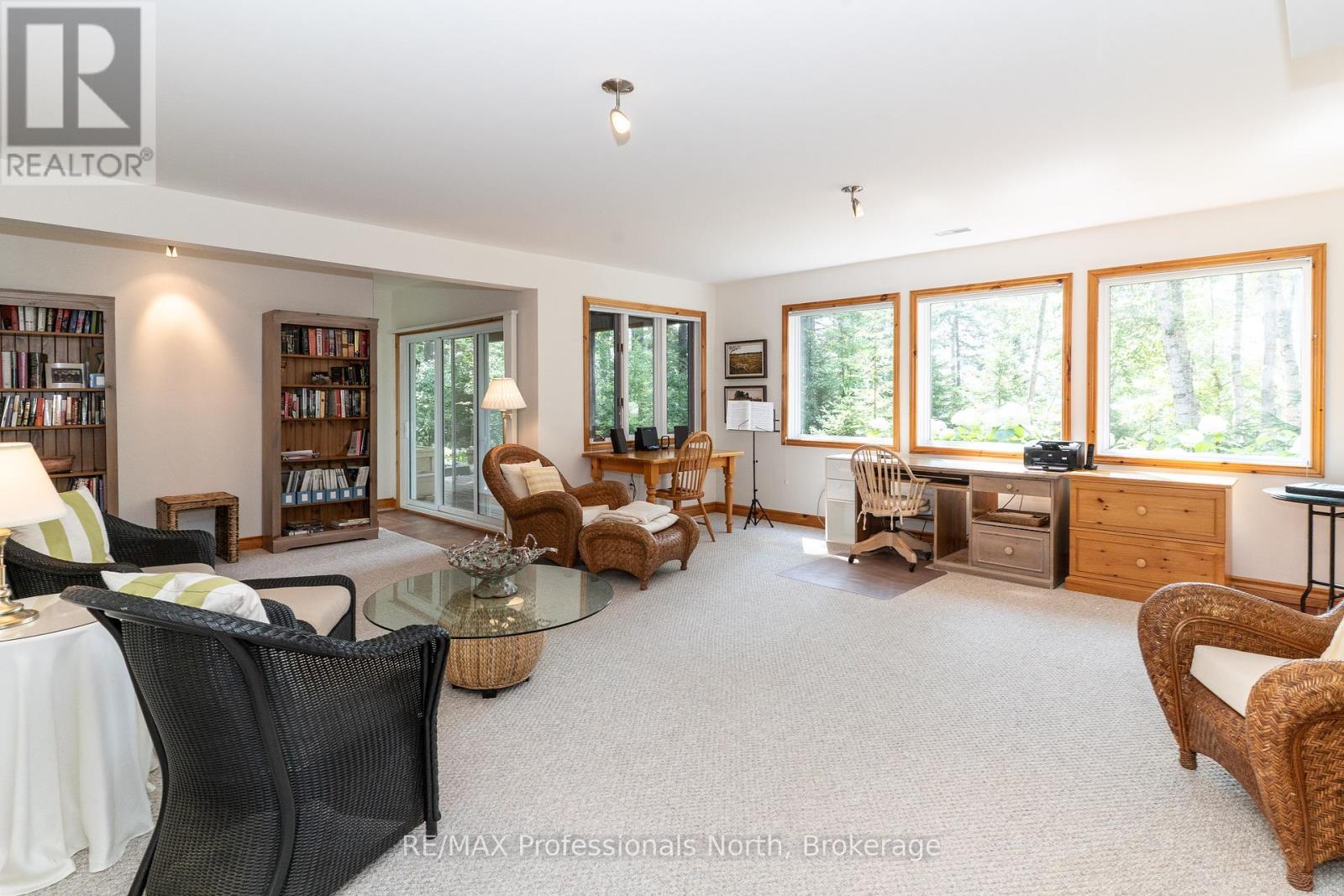 1140 Seabreeze Road, Lake Of Bays, Ontario  P0A 1H0 - Photo 31 - X12344026